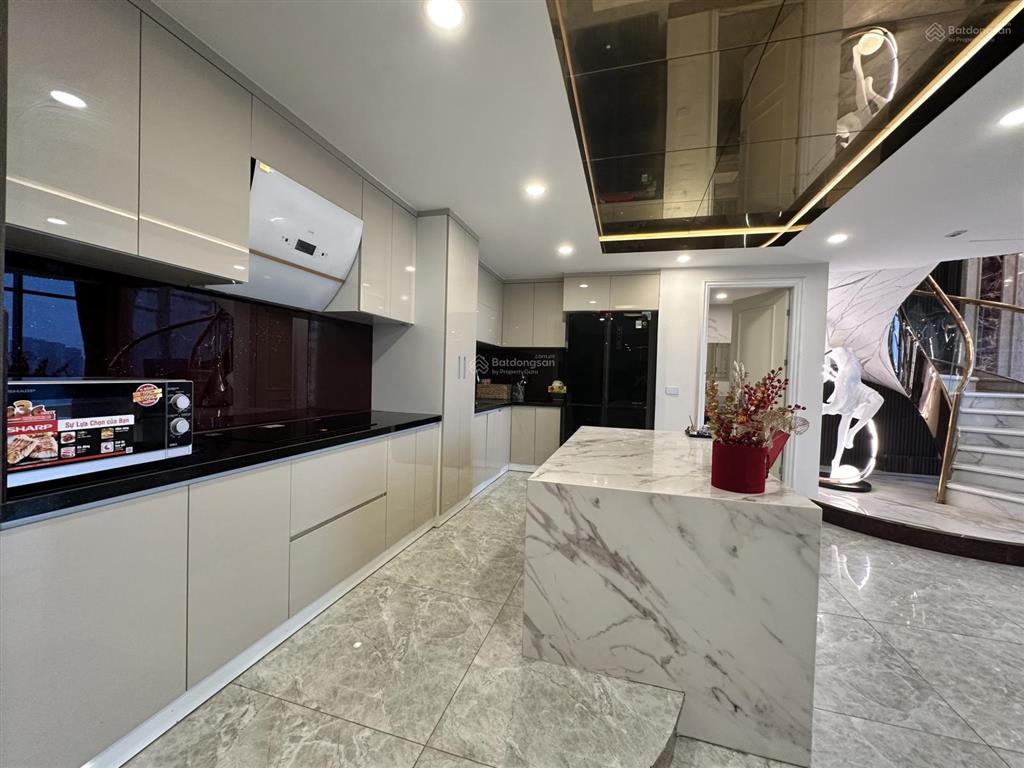 Gia đình bán căn duplex 4 ngủ 180m2, tại eco green city ct2, full đồ, ban công đông bắc, sổ đỏ