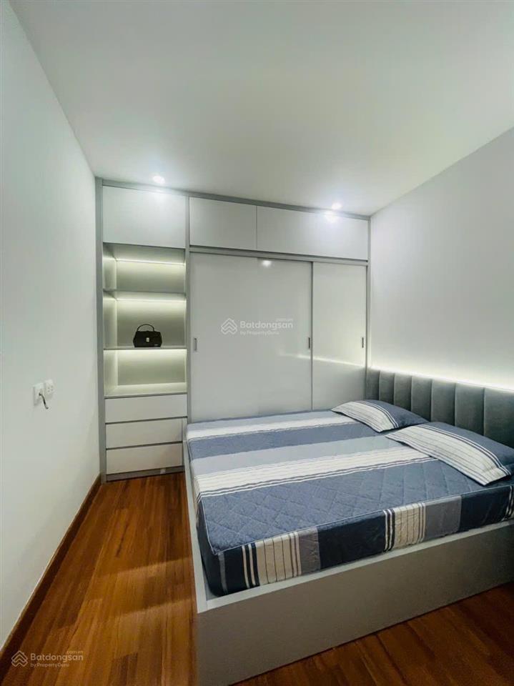 Chính chủ bán căn 3 ngủ 78,5m2 tại bea sky tòa b, full đồ, ban công đông nam, sổ đỏ cất két.