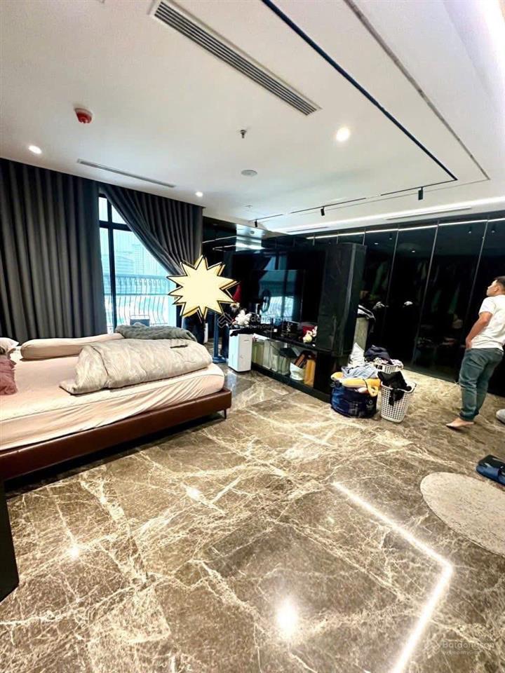 Chính chủ bán căn hộ tại tttm tsq, mỗ lao, 176m2, 4 ngủ, nội thất cơ bản, ban công đông nam, sổ đỏ