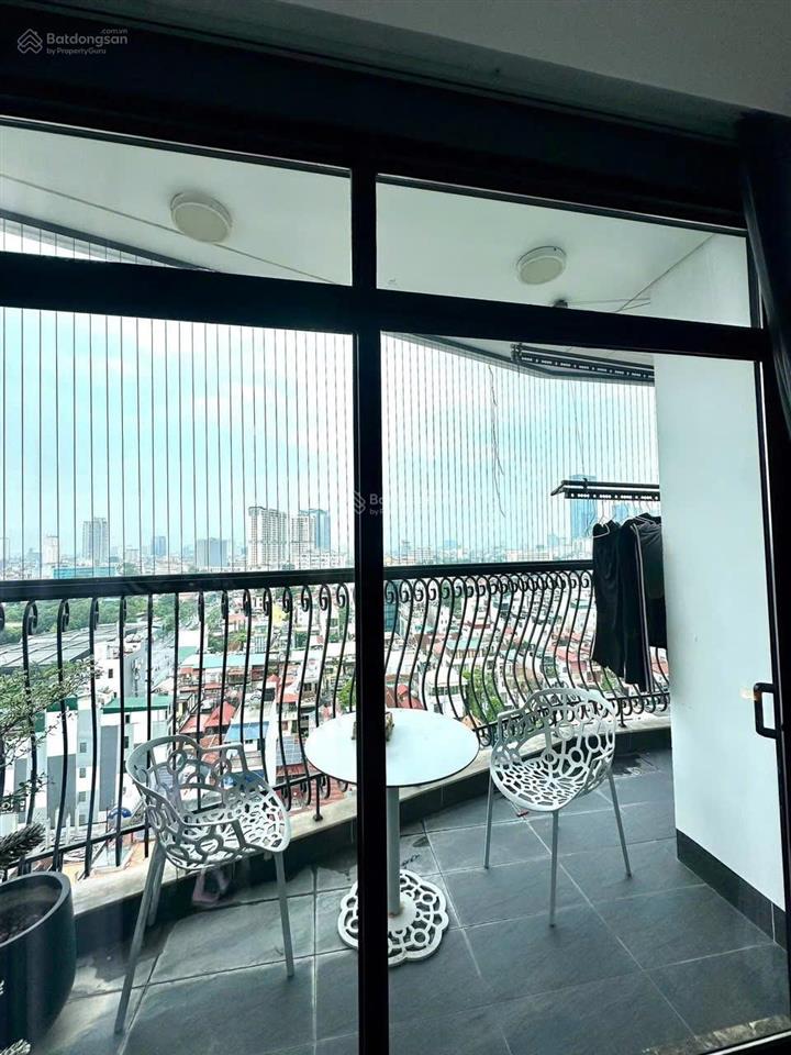 Chính chủ bán căn hộ tại tttm tsq, mỗ lao, 176m2, 4 ngủ, nội thất cơ bản, ban công đông nam, sổ đỏ
