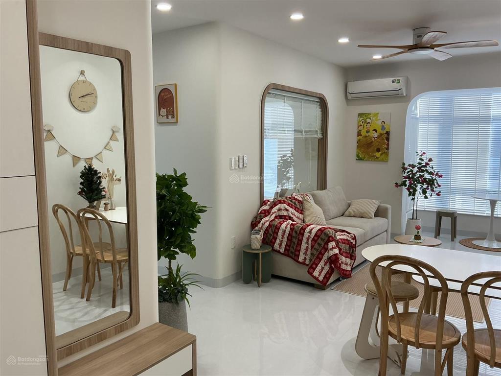 Bán căn hộ chung cư sky garden 3, diện tích 72m2 thông thủy, nhà mới full nội thất