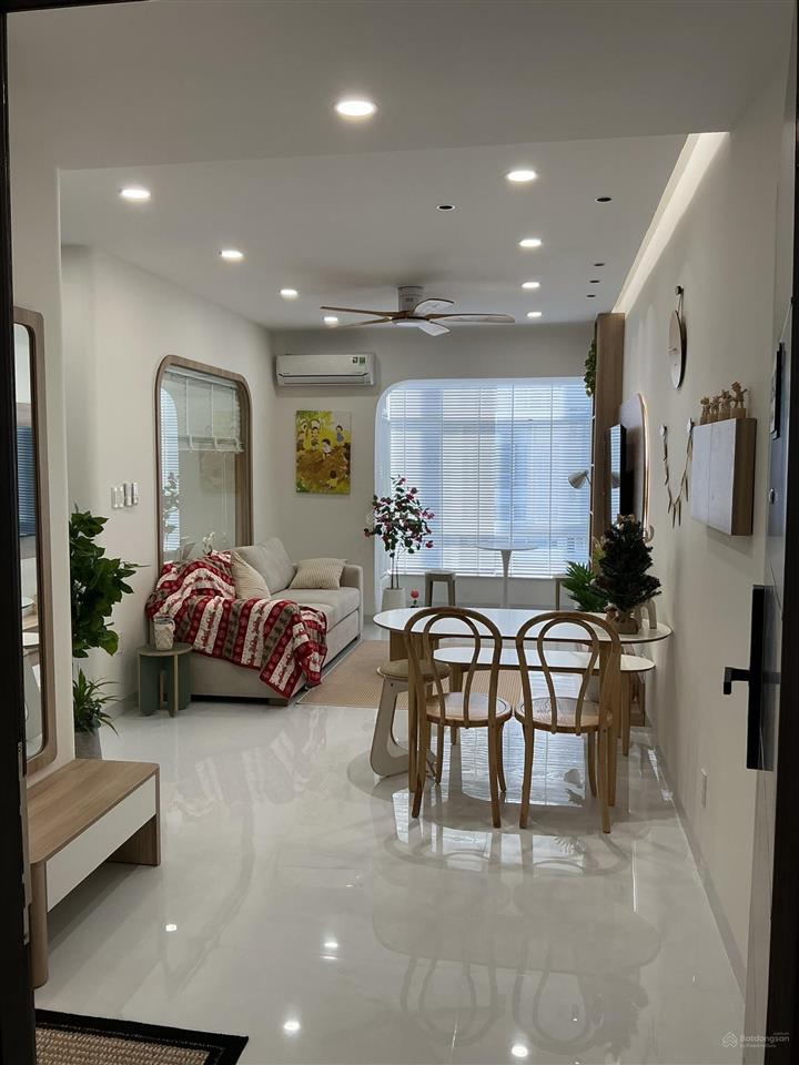 Bán căn hộ chung cư sky garden 3, diện tích 72m2 thông thủy, nhà mới full nội thất