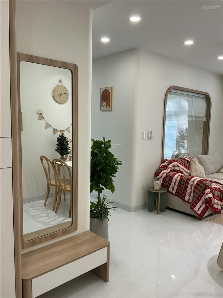 Bán căn hộ chung cư sky garden 3, diện tích 72m2 thông thủy, nhà mới full nội thất