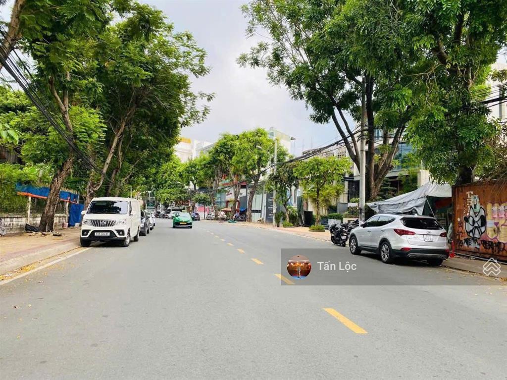 Giảm sâu 40 tỷ  285 tỷ về 245 tỷ  góc 2mt nguyễn văn hưởng  thảo điền q2  ngang 30m siêu hiếm