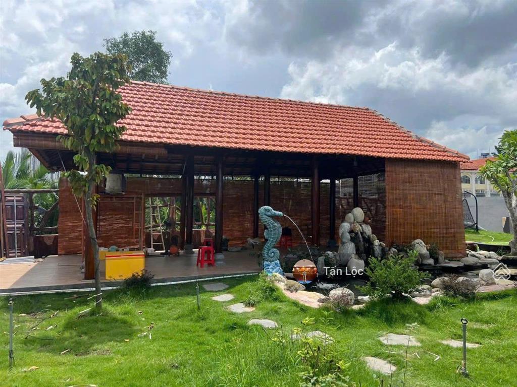 Chỉ 150 triệu/m2  372m2 ngay nguyễn văn hưởng thảo điền  xây dựng hầm tầng  khan hiếm khó tìm