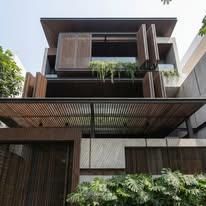 Giảm 9 tỷ  khuôn đất đẹp ngay trần não  16x16m cn 256m2, ctxd hầm 4 tầng, giá bán chỉ 40 tỷ