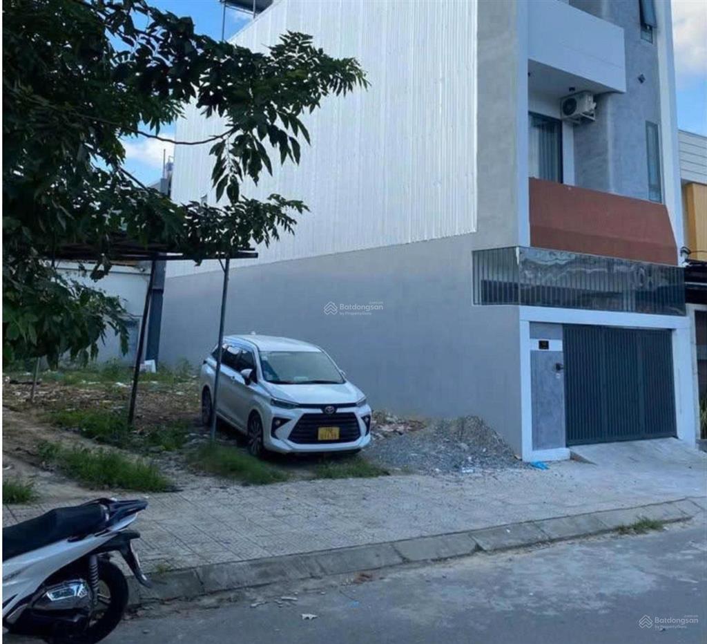 Bán lô đất mặt tiền đà sơn 6  cạnh lô góc  gần đại học duy tân, giá 3 tỷ 9 tl