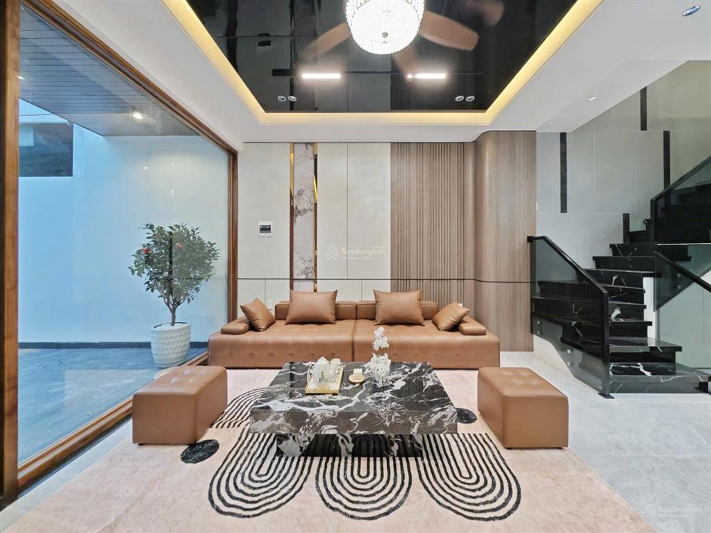 Bán nhà mặt phố 3 tầng full nội thấtđường 5m5 cổ mân mai 3, hòa xuân, đà nẵng