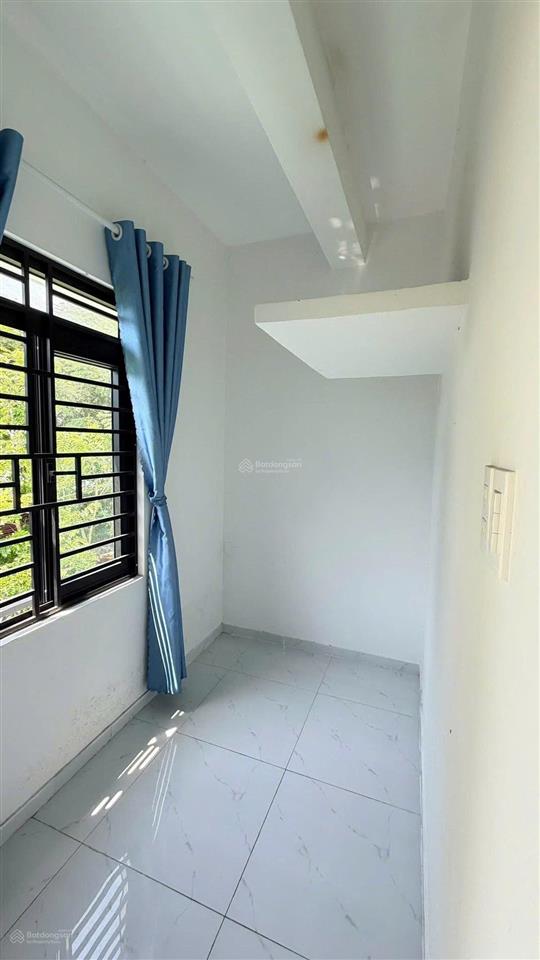 Bán nhà 2 tầng mới mặt tiền phong bắc 9, gần đinh châu, sông thăng long, giá 5 tỷ 780 tl