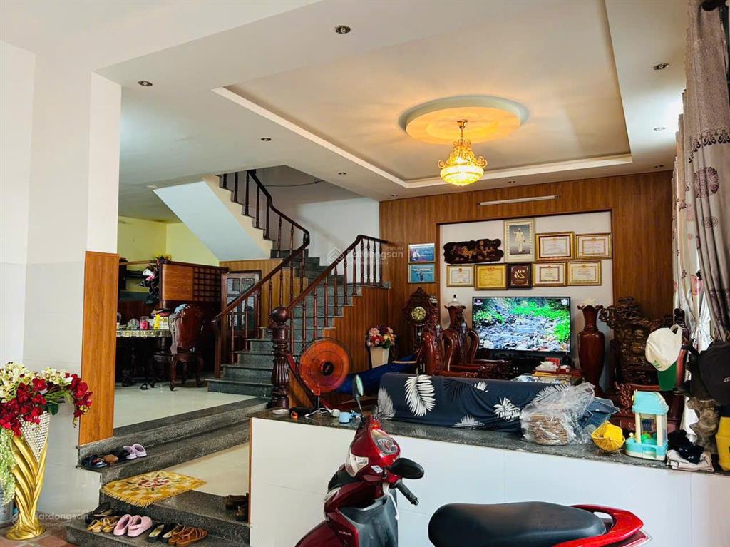 Mặt tiền đường 7m5 cẩm bắc 2  biệt thự 2 tầng ngang 10m hiếm  gara ô tô trong sân  giá 10tỷ9 tl
