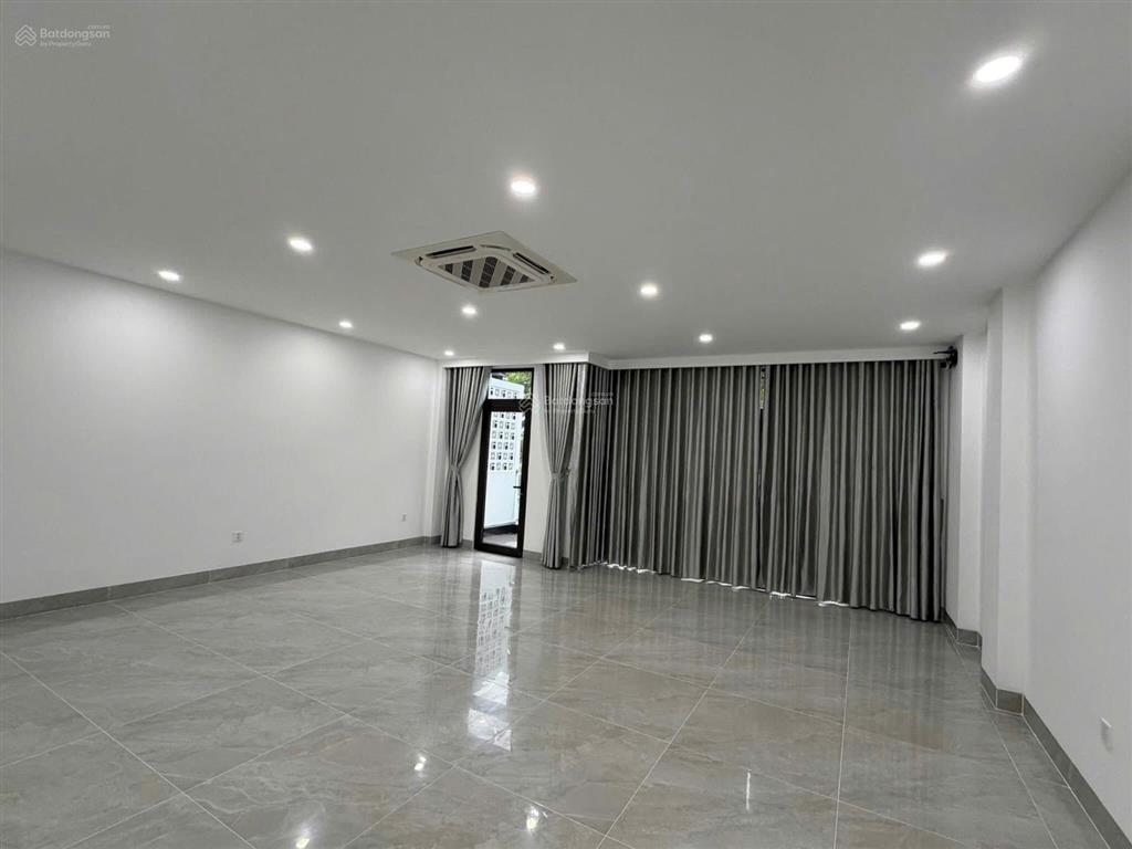 Bán nhà 2 mặt tiền đường hoàng thị loan và hoà phú 21 kẹp góc nguyễn chơn, dt 7x20m, giá 20 tỷ 6 tl