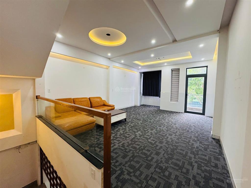 Bán nhà 4 tầng mặt tiền đường dương bá trạc trung tâm hải châu giá chỉ 9,x tỷ tl
