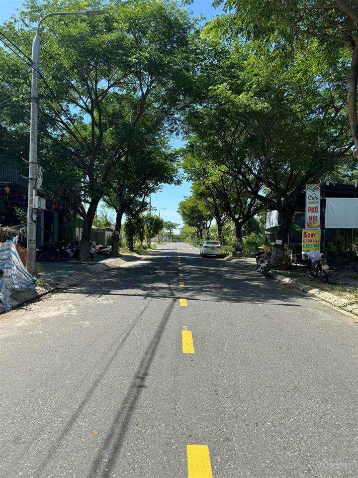 Bán đất mặt tiền đường võ duy dương, view hồ bàu tràm, dt 125m2, giá 4.5 tỷ tl