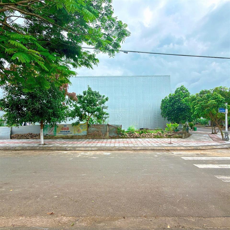 Bán lô góc 2mt đường 7m5 kha vạn cân  nguyễn văn tỵ, p. hòa xuân mới , dt 165m2 , giá 7 tỷ 6 tl