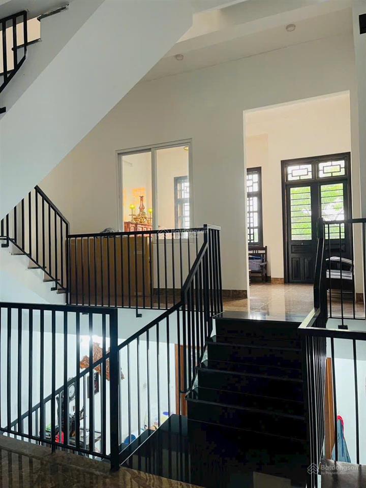 Bán nhà mặt phố 2 tầng view công viên đường mạc đăng dung  hoà xuân  đà nẵng  giá 6 tỷ 550 tl