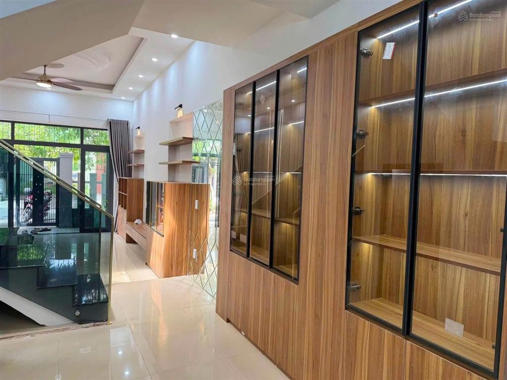 Bán nhà 2 tầng 2 mê mt đường lê thiệt, gần biển hòa minh, liên chiểu, giá chỉ 6 tỷ 650 tl