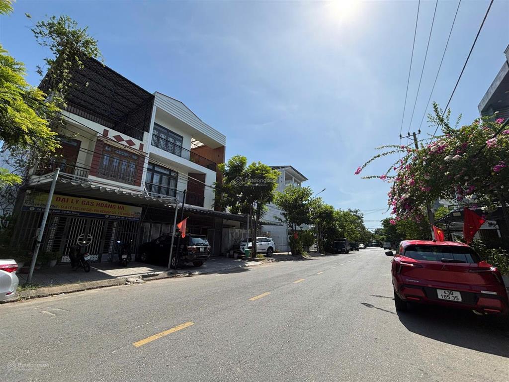 Bán đất mặt tiền đồng xoài, liên chiểu  đường 10,5m hướng đông nam, giá chỉ 4 tỷ 990 tl