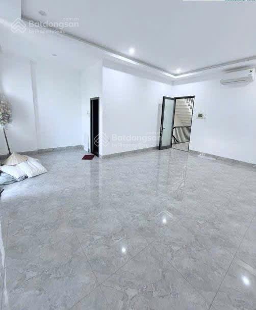 Cho thuê nhà 4 tầng mặt tiền nại nam, hòa cường, hải châu, dtsd 600m2, giá 35 tr/tháng