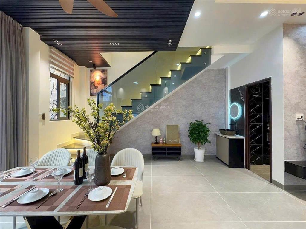 Bán nhà 2 tầng mặt phố đường phú xuân 1, hòa minh, liên chiểu, dt 100m2, giá 6 tỷ 650 tl