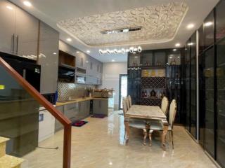 Bán nhà 3 tầng mặt tiền châu thị vĩnh tế, sầm uất, gần ngô thì sỹ và biển mỹ khê, dt 5x24m