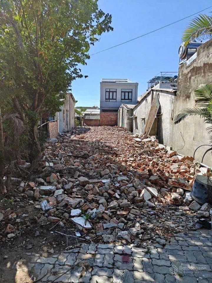 Bán đất (ngang 7.5m) mặt tiền đường 7.5m đặng thái thân  gần biển sơn thủy  vị trí vàng
