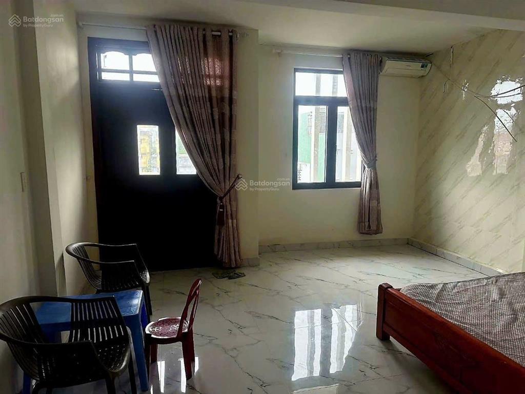 Bán nhà 3 tầng mặt tiền xuân thiều 10  gần biển  dt 100m2, giá 5 tỷ 6 tl