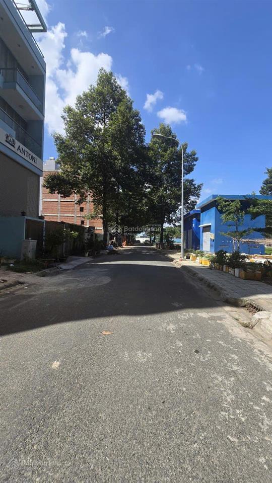 Bán nền đất (5mx20m, lô c, quy hoạch 6 tầng) khu dân cư huy hoàng
