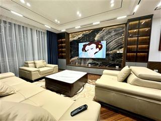 Bán nhà siêu đẹp ngọc lâm dt 62m2, 7 tầng, mt 4.5m, gara, lô góc, thang máy, full nội thất.