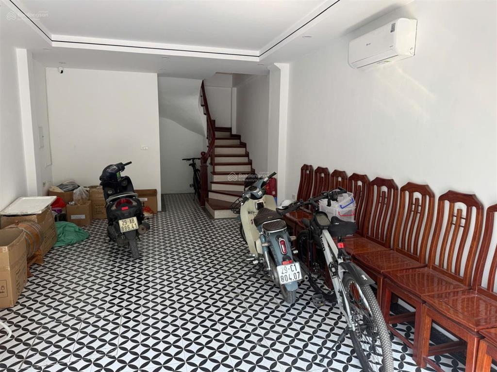 Bán mặt phố ái mộ, phú hựu, bồ đề dt 45m2, 8 tầng, mt 4.5m , thang máy, vỉa hè kinh doanh