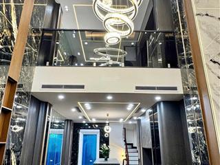 Bán siêu phẩm phố trạm, long biên. dt 55m², 7 tầng, mt 4.1m, tháng máy, kinh doanh, ô tô tránh.