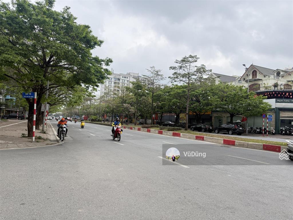 Bán đất tặng nhà dòng tiền tại chu huy mân, phúc đồng  long biên 79m2, mt 8.2m, lô góc 2 thoáng