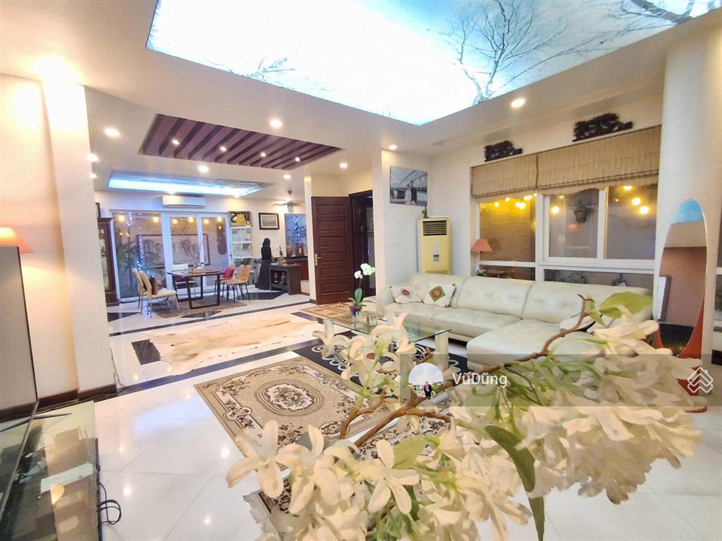 Giảm sốc 15 tỷ bán biệt thự siêu sài đồng  long biên. dt 185m2, mt 12.5m, kinh doanh, 3 thoáng.