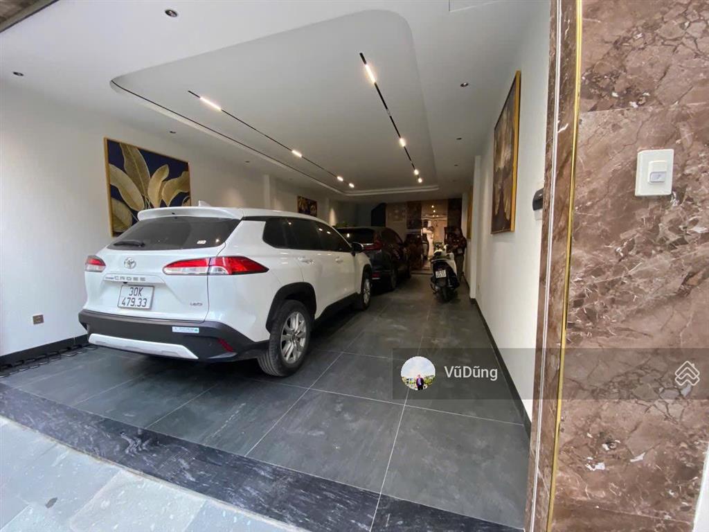 Giảm chào 3 tỷ bán nhanh căn nhà khu phân lô quân đội tư đình. dt 68m², 8 tầng, mt 5m, garra.