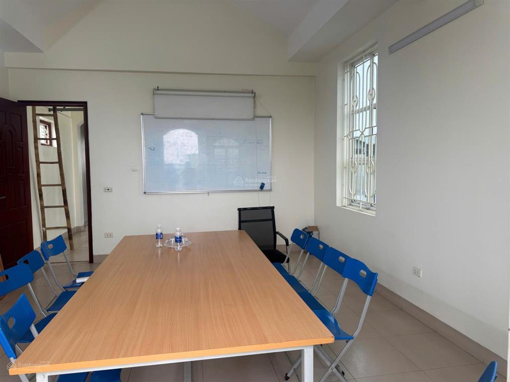 Bán nhà phố đức giang, long biên dt 135m2, mặt tiền 5.5m , ô tô tránh, đầu tư, kinh doanh.