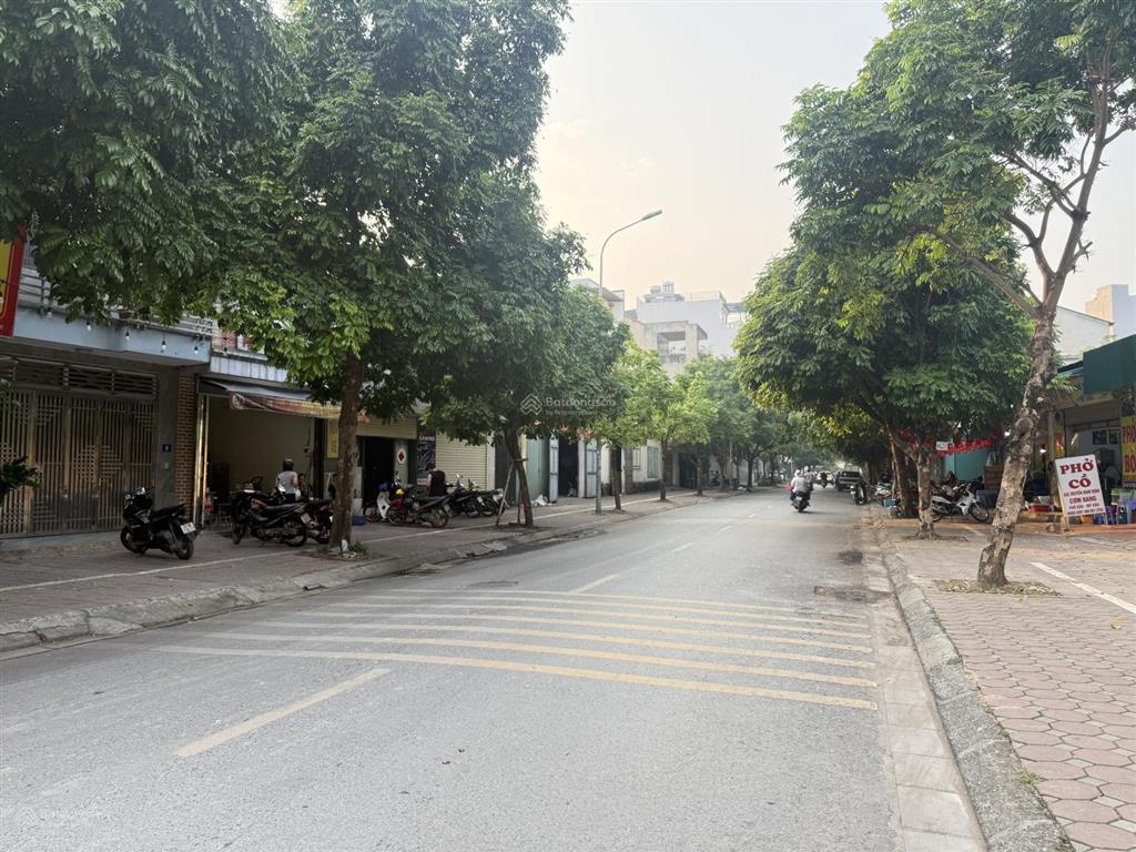 Bán siêu phẩm phố sài đồngdt 82m2, 7 tầng, mt 4.5m, thang máy, kinh doanh, khu vực sầm uất,