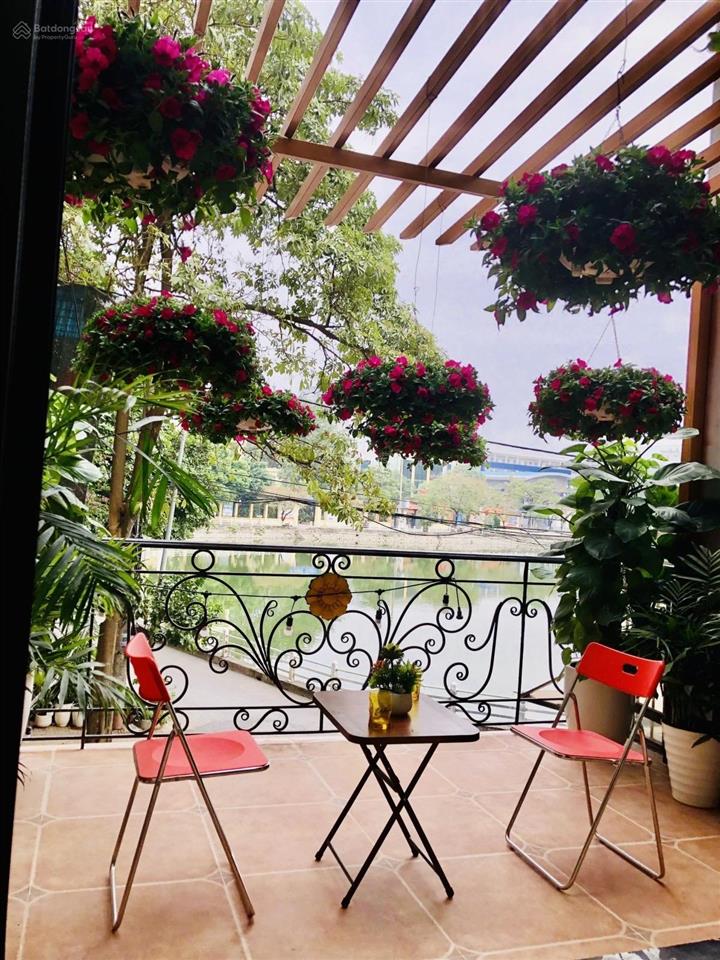 Chính chủ gửi bán căn nhà phố bồ đề long biên dt 89m2, 7 tầng, thang máy, vỉa hè, view hồ thoáng.
