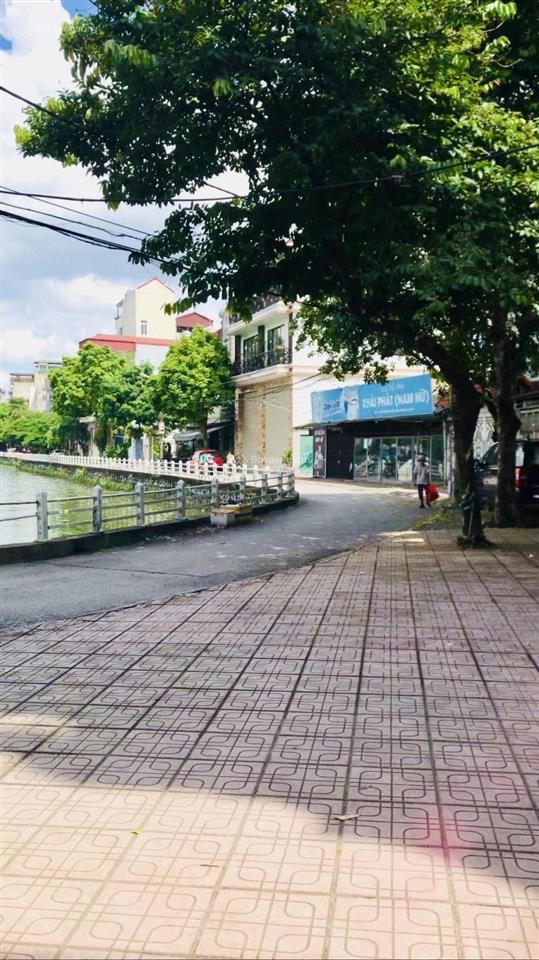 Chính chủ gửi bán căn nhà phố bồ đề long biên dt 89m2, 7 tầng, thang máy, vỉa hè, view hồ thoáng.
