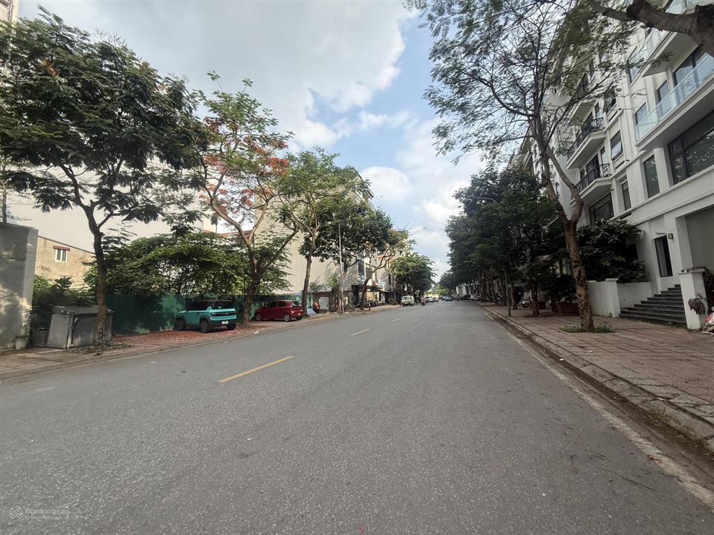 Hàng cực hiếm khu lk minh nhựa, 2 mặt thoáng vỉa hè ô tô tránh. dt 120m2, 6 tầng, mt 8m , 1 hầm.