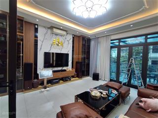 Hàng hiếm nguyễn văn cừ hoàng như tiếp dt 101m2, 7 tầng, mt 5.2m, thang máy, kinh doanh.