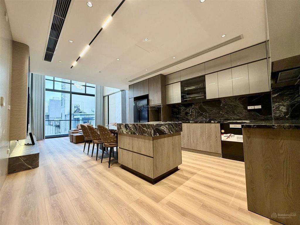 Siêu phẩm nhà phố trạm, cổ linh dt 60m2, 8 tầng, mặt tiền 4.5m. thang máy, kinh doanh sầm uất,