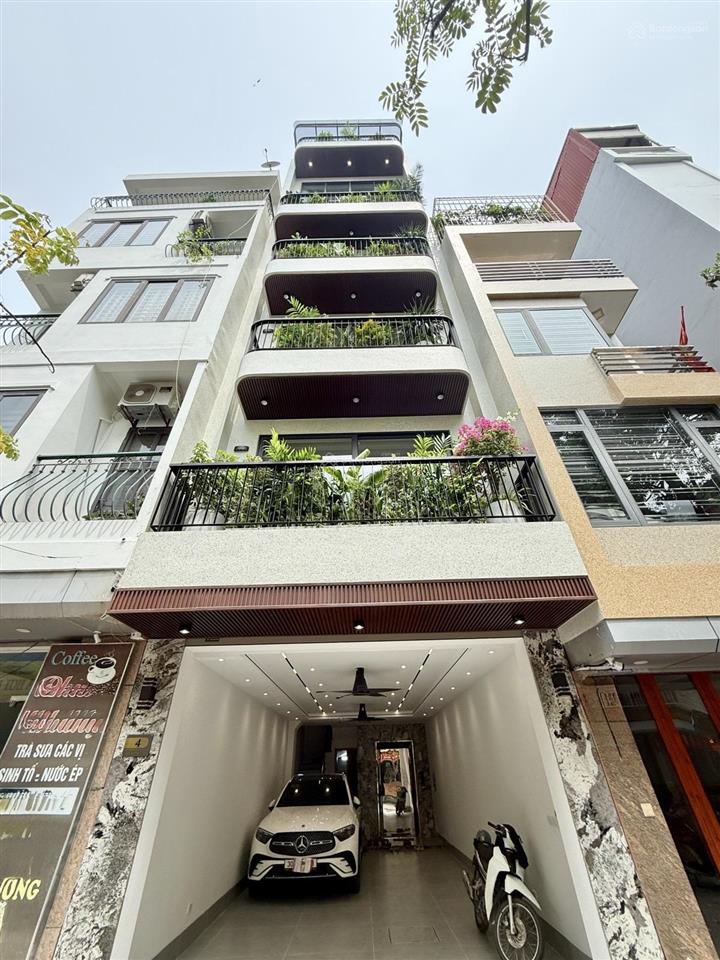 Siêu phẩm nhà phố trạm, cổ linh dt 60m2, 8 tầng, mặt tiền 4.5m. thang máy, kinh doanh sầm uất,