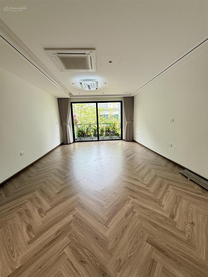 Siêu phẩm nhà phố trạm, cổ linh dt 60m2, 8 tầng, mặt tiền 4.5m. thang máy, kinh doanh sầm uất,
