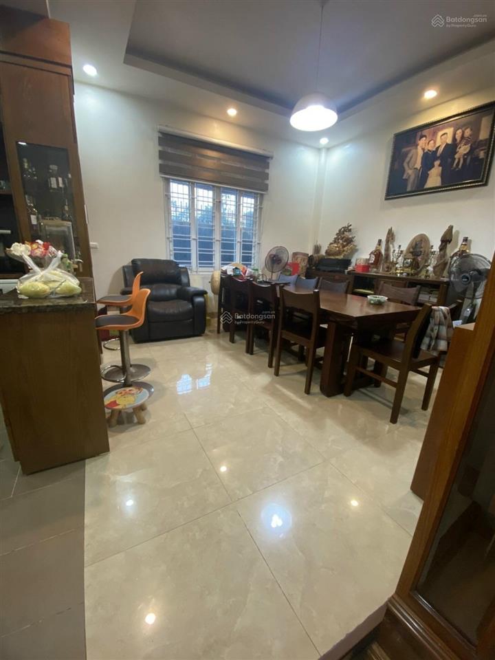 Chính chủ nhờ bán biệt thự tư đình a38  long biên dt 126m², lô góc 3 mặt thoáng, qh ổn định