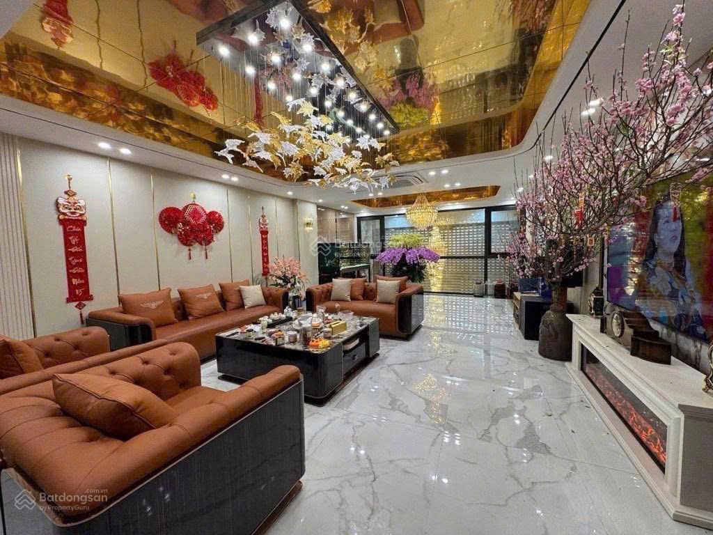 Giảm sốc 3 tỷ bán nhà phố trạm, cổ linh. dt 98m², 8 tầng, mt 5.5m, 2 thoáng, gara ô tô, thang máy