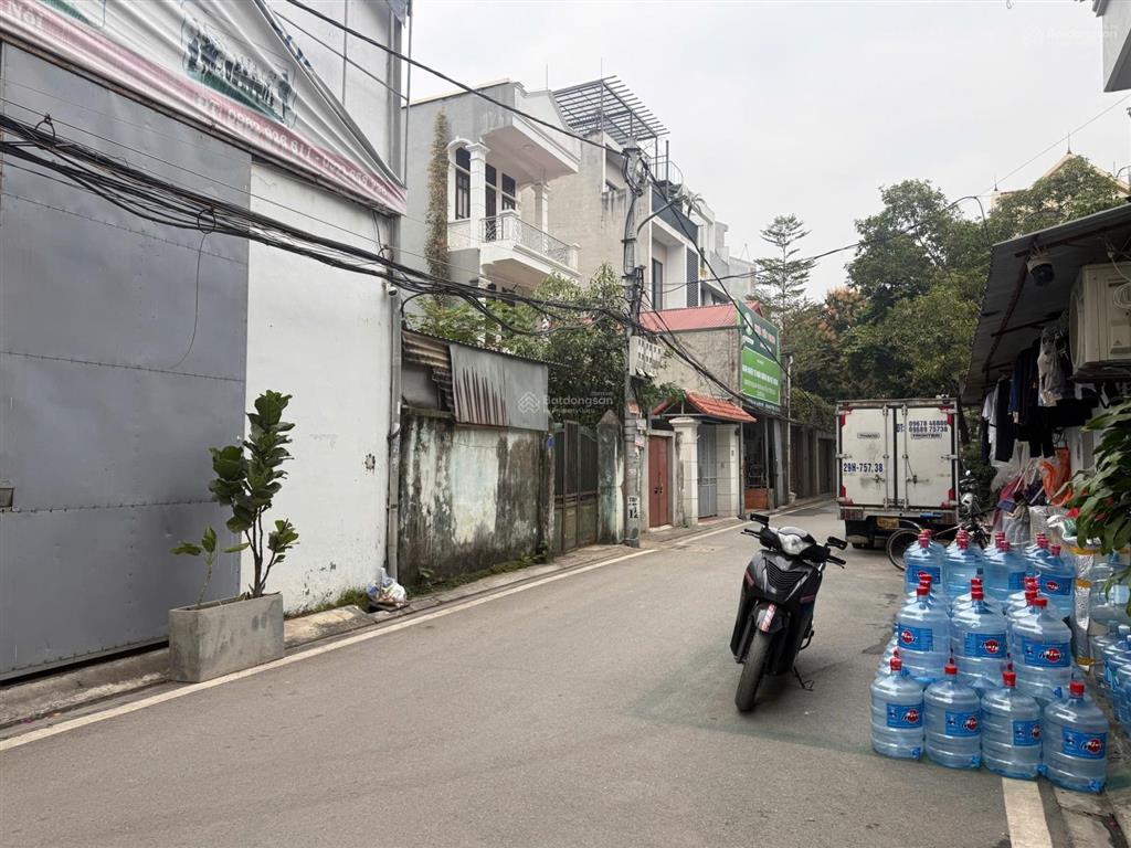 Bán nhà phố tư đình, long biên dt 250m2, mặt tiền 8.5m, nở hậu, ô tô tránh, kinh doanh, đầu tư