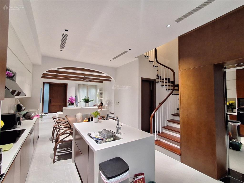 Giảm sốc 5 tỷ bán biệt thự việt hưng  long biên dt 120m2, 6 tầng, mt 6m, thang máy, kinh doanh.