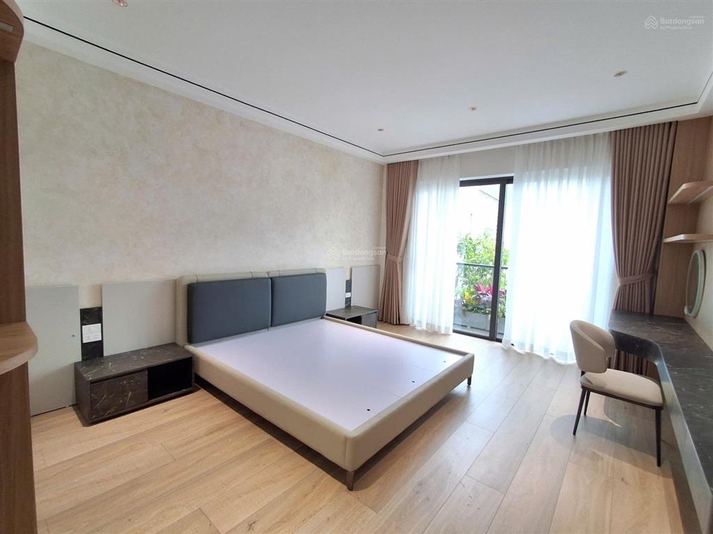 Bán nhà phân lô tư đình, long biên vỉa hè ô tô tránh, gần hồ, công viên dt 76m2, 8 tầng, mt 4.2m