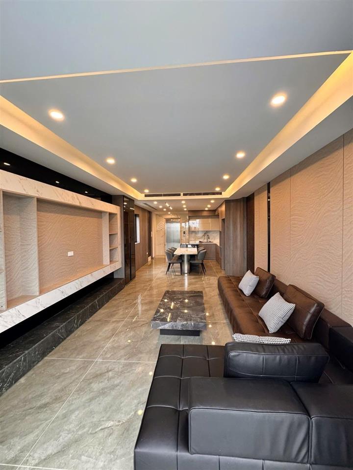 Giảm 4 tỷ bán nhà mặt phố hoa lâm, việt hưng dt 56m2, 7 tầng, mt 4.1m, vỉa hè, kinh doanh.