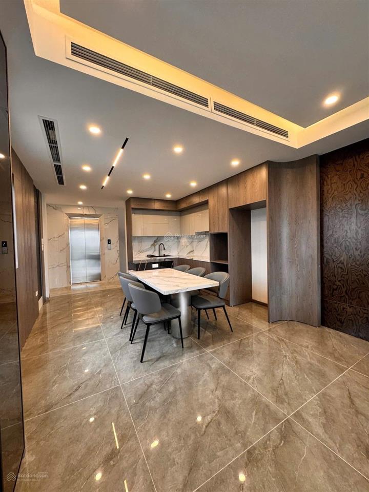 Giảm 4 tỷ bán nhà mặt phố hoa lâm, việt hưng dt 56m2, 7 tầng, mt 4.1m, vỉa hè, kinh doanh.