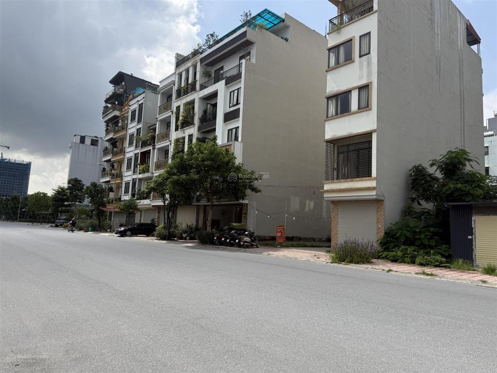 Bán nhà lô góc 3 mặt thoáng khu tđc ngọc thụy, long biên dt 92m2, 6tầng, mt 18m, vỉa hè, thang máy